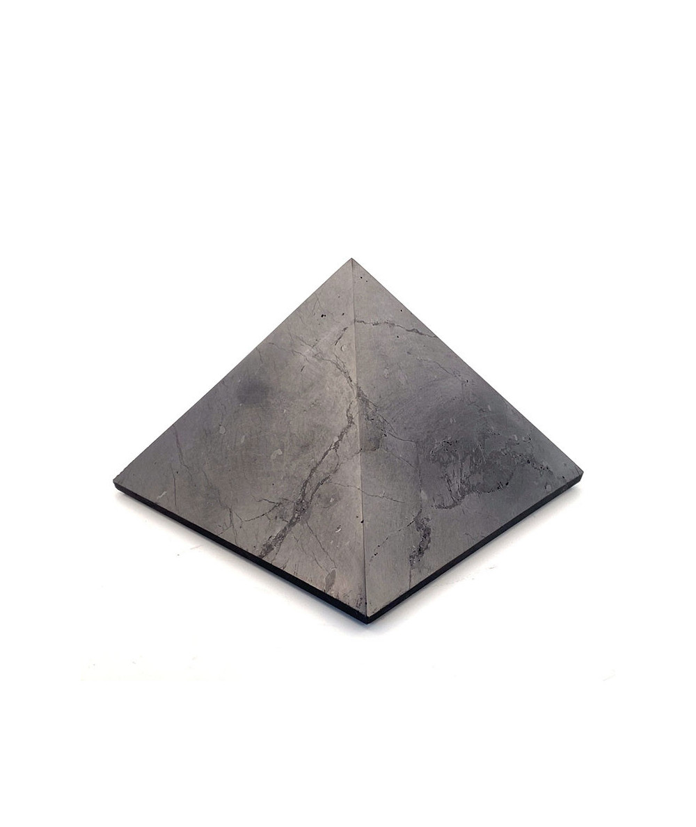 Shungite - Pyramide - Base 3 à 10 cm