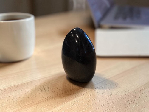 Bloc brut de tourmaline noire fibreuse