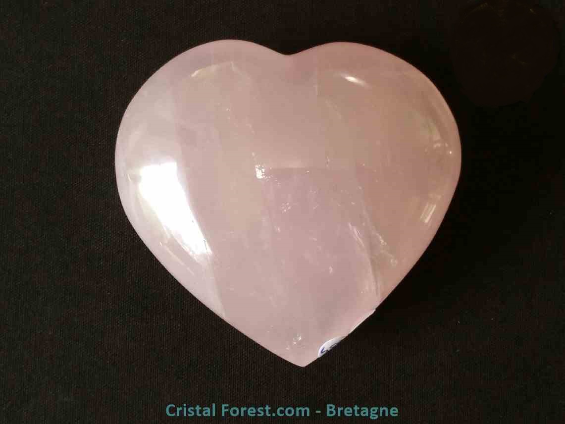 Quartz rose en forme de coeur